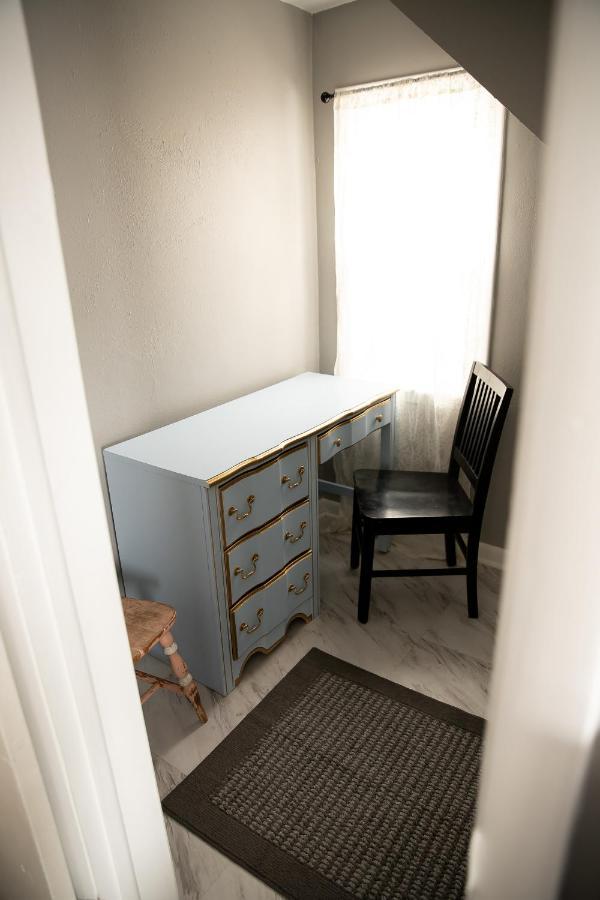 Charming French Studio Apartment ลารามี ภายนอก รูปภาพ